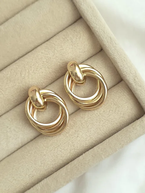 گوشواره گره ای