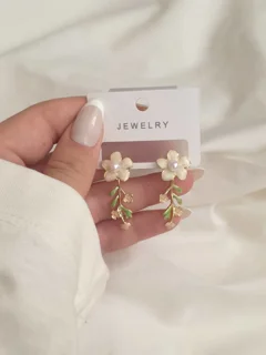گوشواره گل ریز
